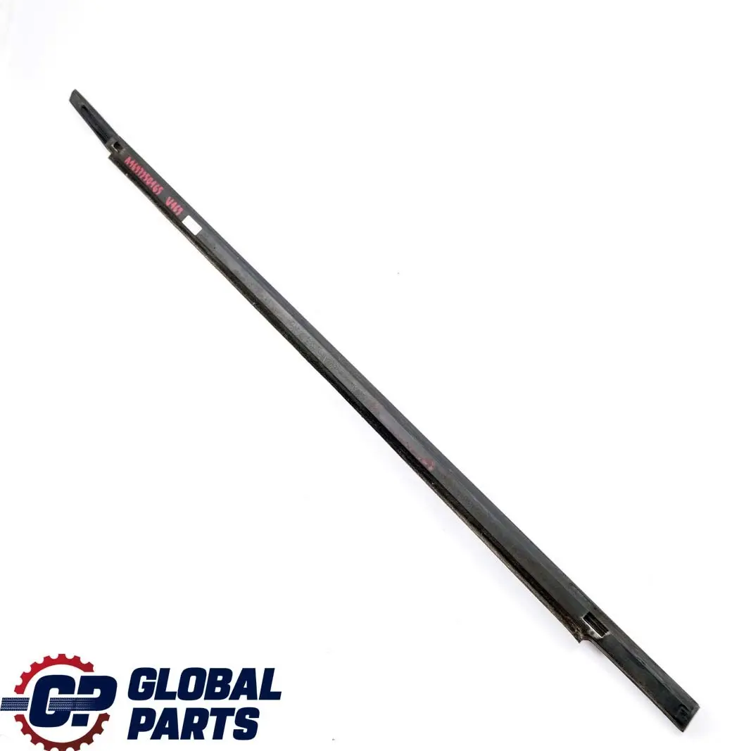 Striscia guarnizione finestrino porta anteriore sinistra per Mercedes W169 con numero di parte A1697250165 Mercedes W169 Striscia guarnizione finestrino porta anteriore sinistra - SKU A1697250165 - Numero di parte A1697250165