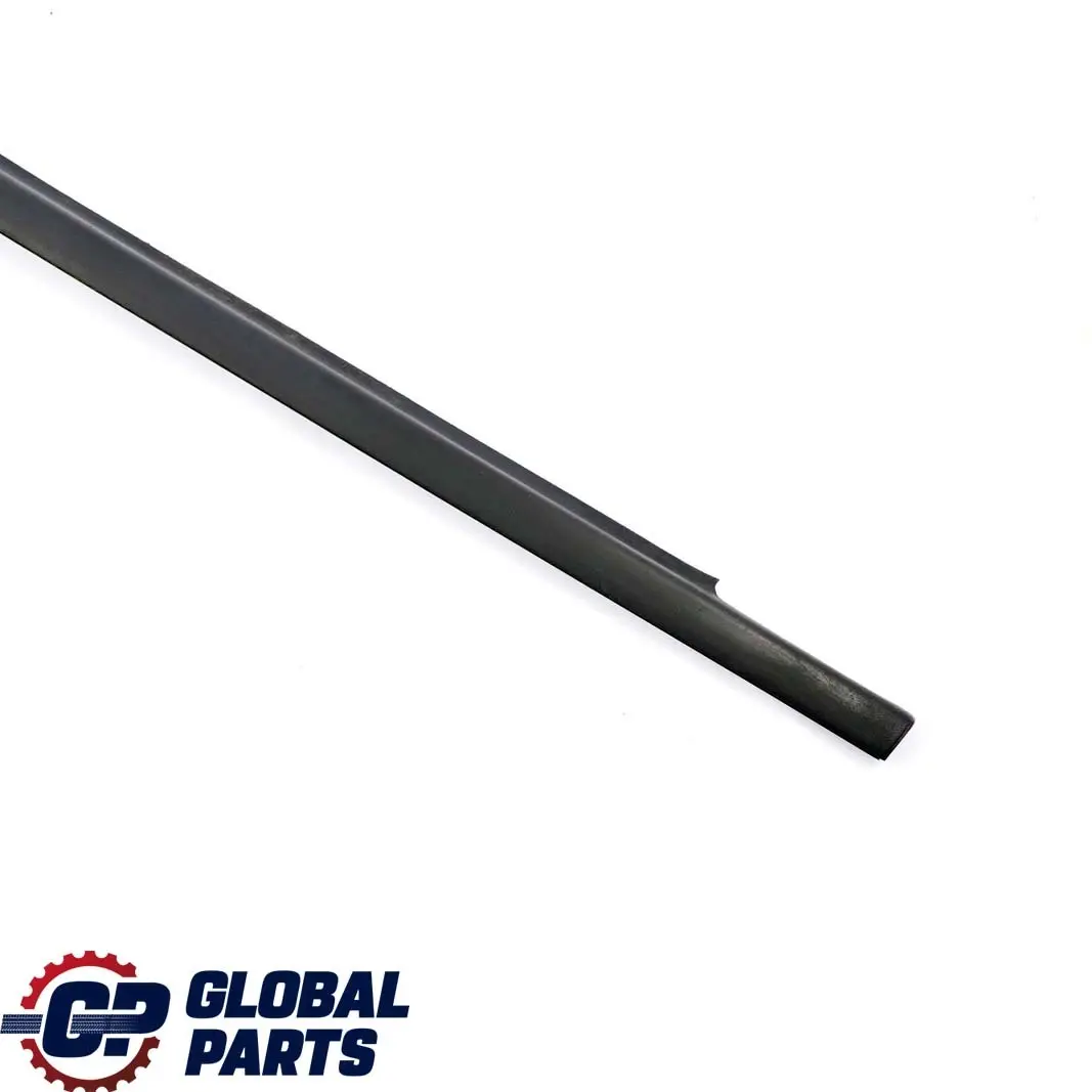 Striscia guarnizione finestrino porta anteriore sinistra per Mercedes W169 con numero di parte A1697250165 Mercedes W169 Striscia guarnizione finestrino porta anteriore sinistra - SKU A1697250165 - Numero di parte A1697250165