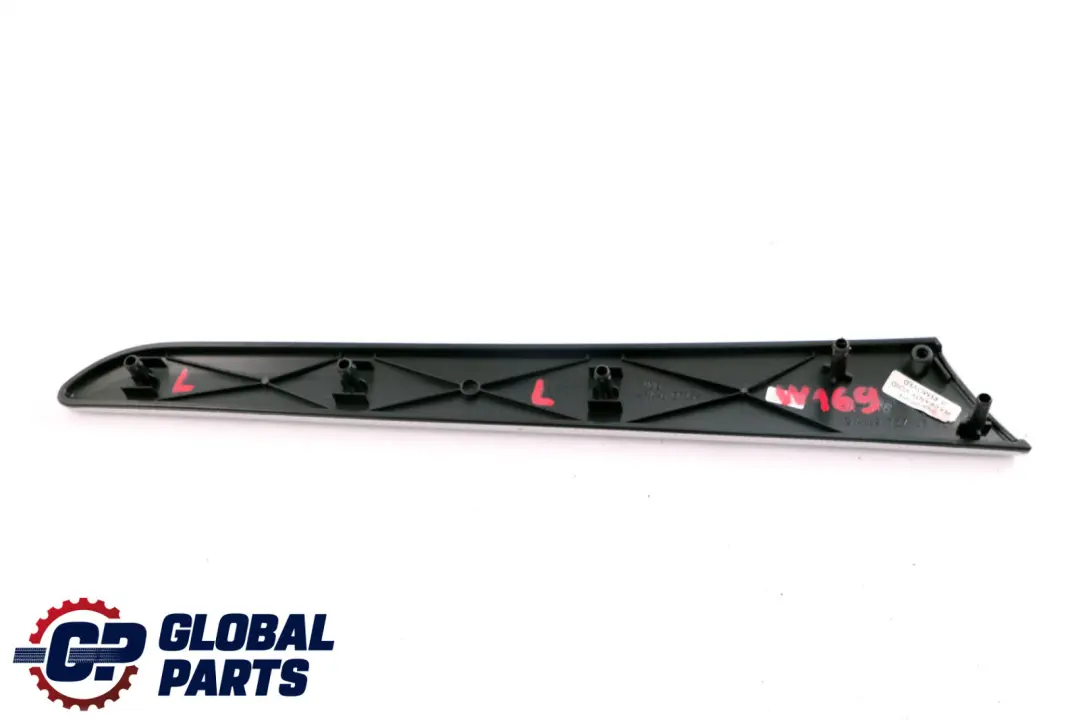 Mercedes-Benz A-Klasse W169 Dekorleiste Zierleiste Links Silber für mit Teilenummer A1697270382 Mercedes-Benz A-Klasse W169 Dekorleiste Zierleiste Links Silber - SKU A1697270382 - Teilenummer A1697270382