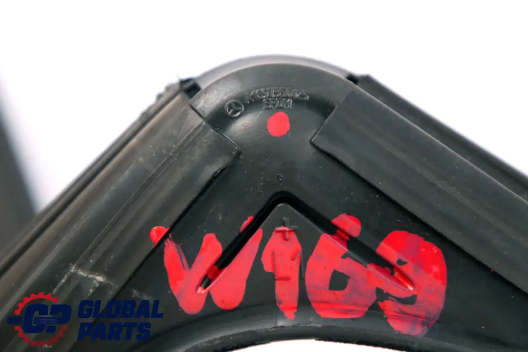 Mercedes-Benz A-Klasse W169 Tür Hinten Links Fensterführung für mit Teilenummer A1697350125 Mercedes-Benz A-Klasse W169 Tür Hinten Links Fensterführung - SKU A1697350125 - Teilenummer A1697350125