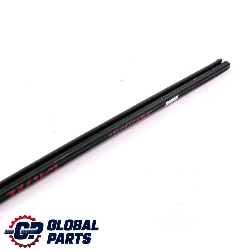 Mercedes-Benz A-Klasse W169 Tür Vorne Links Fenster Reling für mit Teilenummer A1697350165 Mercedes-Benz A-Klasse W169 Tür Vorne Links Fenster Reling - SKU A1697350165 - Teilenummer A1697350165