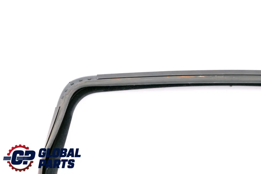 Mercedes-Benz W169 Porte Arriere Droite Guidage de Fenetre pour à propos du numéro de pièce A1697350225 Mercedes-Benz W169 Porte Arriere Droite Guidage de Fenetre - SKU A1697350225 - Numéro de pièce A1697350225