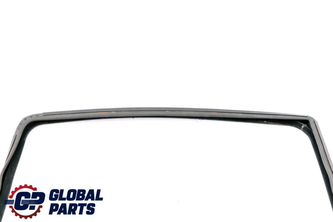 Puerta Trasera Derecha Ventana Guia Junta De Sellado para Mercedes W169 con número de pieza A1697350225 Mercedes W169 Puerta Trasera Derecha Ventana Guia Junta De Sellado - SKU A1697350225 - Número de pieza A1697350225