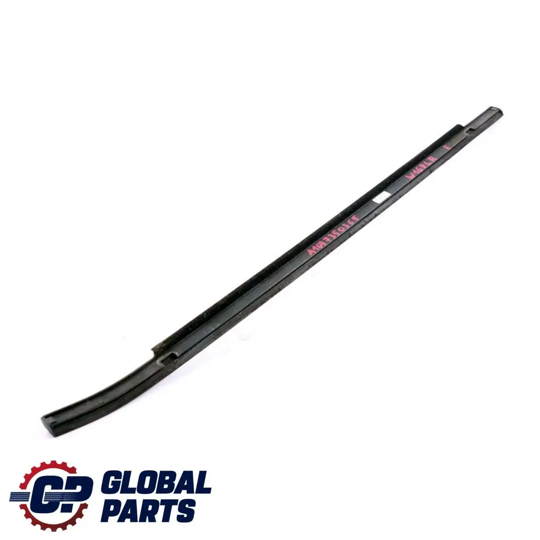 Mercedes-Benz Clase A W169 Puerta Trasera Izquierda Junta Riel para con número de pieza A1697350365 Mercedes-Benz Clase A W169 Puerta Trasera Izquierda Junta Riel - SKU A1697350365 - Número de pieza A1697350365