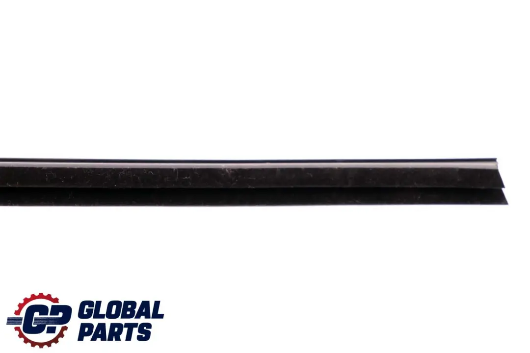 Listwa Szyby Tył Lewo Mercedes W245 - SKU A1697352465 - Numer Części A1697352465