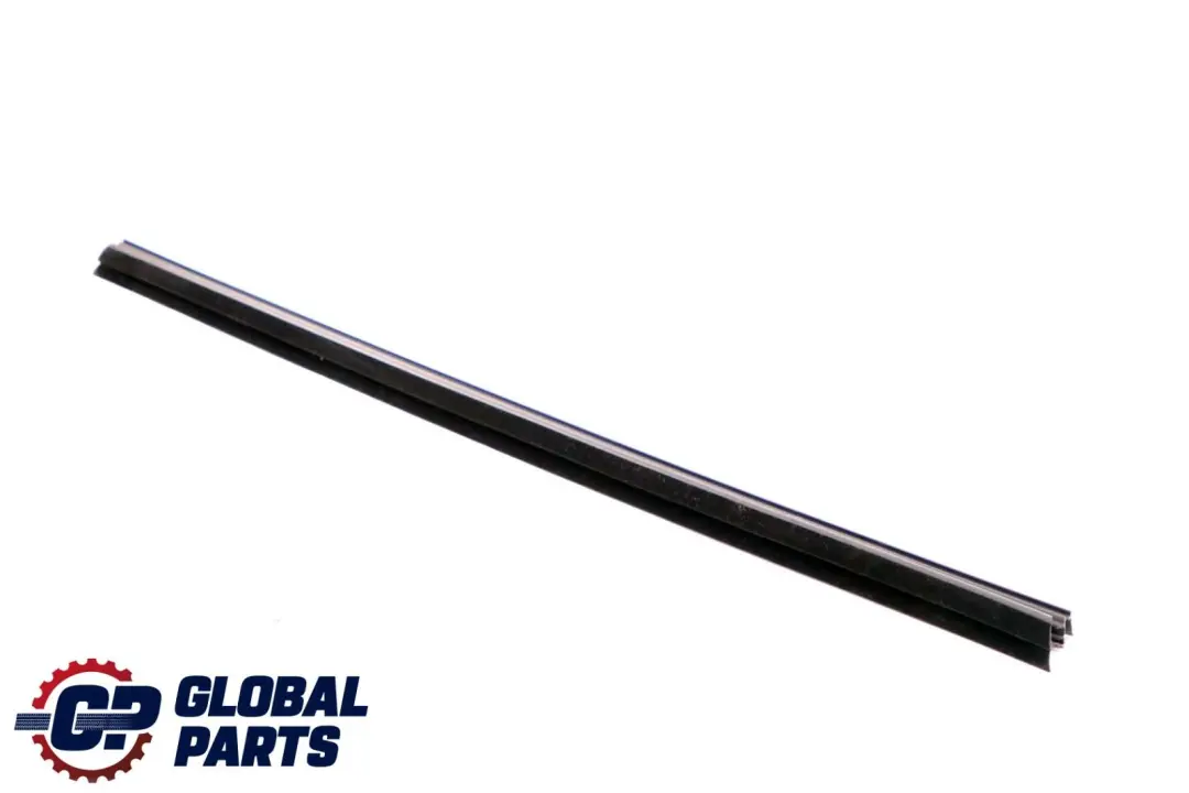 Guarnizione Interna Porta Posteriore Sinistra Destra per Mercedes W245 con numero di parte A1697352465 Mercedes W245 Guarnizione Interna Porta Posteriore Sinistra Destra - SKU A1697352465 - Numero di parte A1697352465