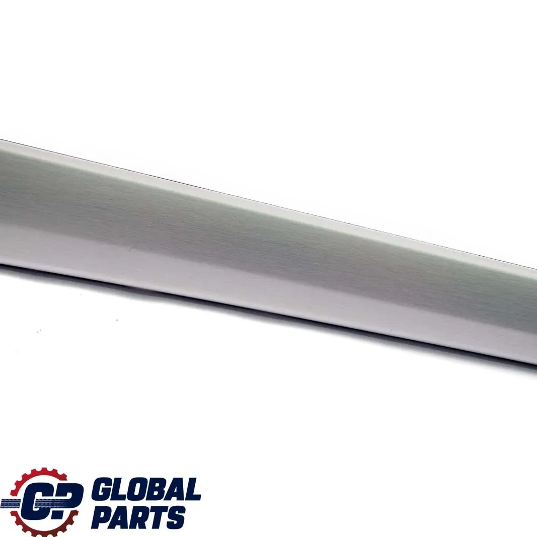 Striscia Rivestimento Scheda Porta Posteriore Destra Alluminio per Mercedes W245 con numero di parte A1697370682 Mercedes W245 Striscia Rivestimento Scheda Porta Posteriore Destra Alluminio - SKU A1697370682 - Numero di parte A1697370682