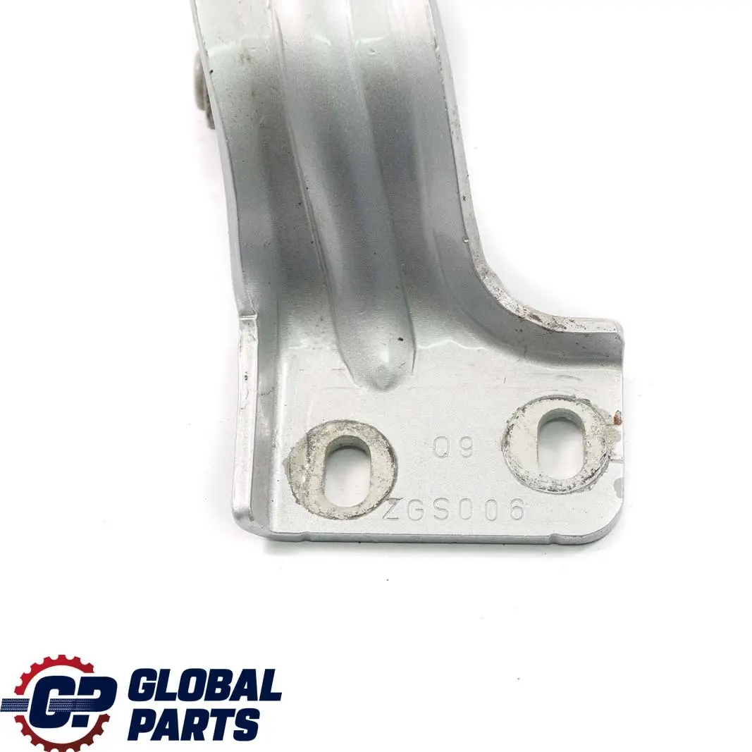 Maletero Porton Trasero Izquierdo Bisagra Plata Polar para Mercedes W245 con número de pieza A1697400537 Mercedes W245 Maletero Porton Trasero Izquierdo Bisagra Plata Polar - SKU A1697400537-PS - Número de pieza A1697400537
