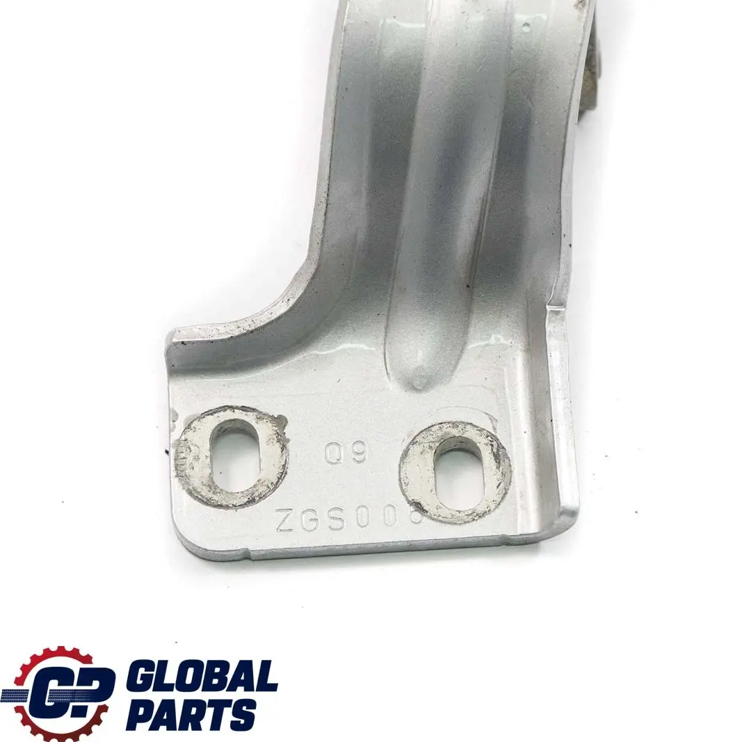 Mercedes-Benz Classe B W245 Charniere Hayon Arriere Gauche Argent Polaire pour à propos du numéro de pièce A1697400637 Mercedes-Benz Classe B W245 Charniere Hayon Arriere Gauche Argent Polaire - SKU A1697400637-PS - Numéro de pièce A1697400637