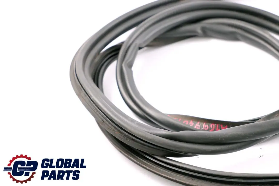 Mercedes W245 Couvercle de Coffre Joint d'Etanchéité Panneau Arrière Porte - SKU A1697401378 - Numéro de pièce A1697401378
