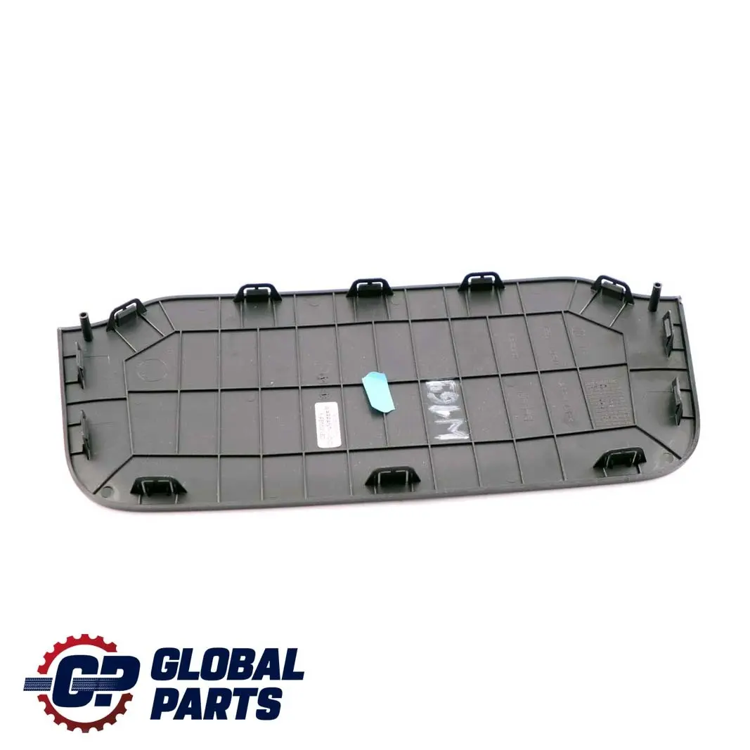 Classe A W169 Hayon Rumble Couverture Noir pour Mercedes à propos du numéro de pièce A1697470271 Mercedes Classe A W169 Hayon Rumble Couverture Noir - SKU A1697470271 - Numéro de pièce A1697470271