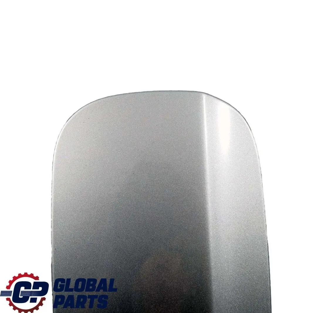 Classe A W169 Copertura tappo serbatoio Polar Silver Metallic - 761 per Mercedes con numero di parte A1697500106 Mercedes Classe A W169 Copertura tappo serbatoio Polar Silver Metallic - 761 - SKU A1697500106-PS - Numero di parte A1697500106