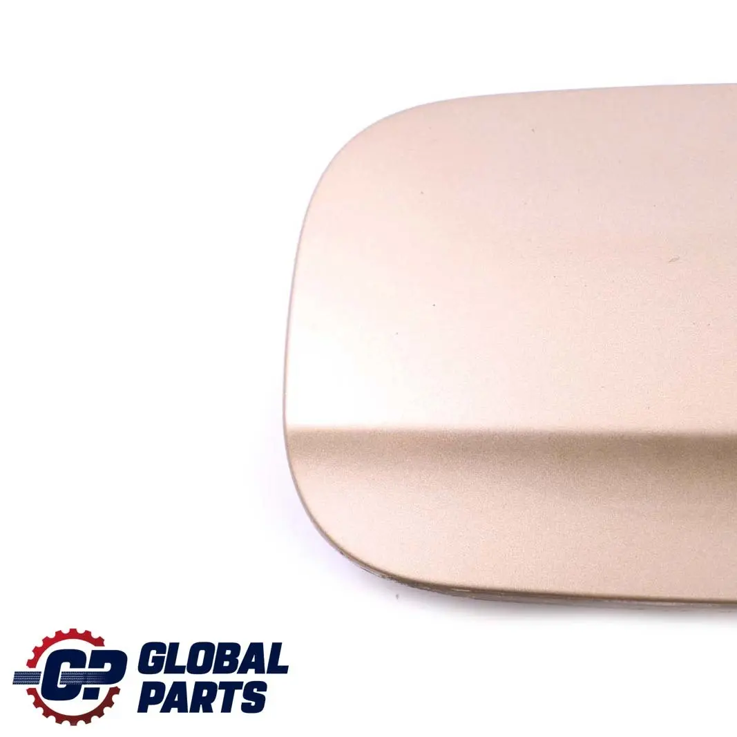 Tapa del deposito De combustible Sand Dune Beige - 791 para Mercedes W169 con número de pieza A1697500106 Mercedes W169 Tapa del deposito De combustible Sand Dune Beige - 791 - SKU A1697500106-SDB - Número de pieza A1697500106