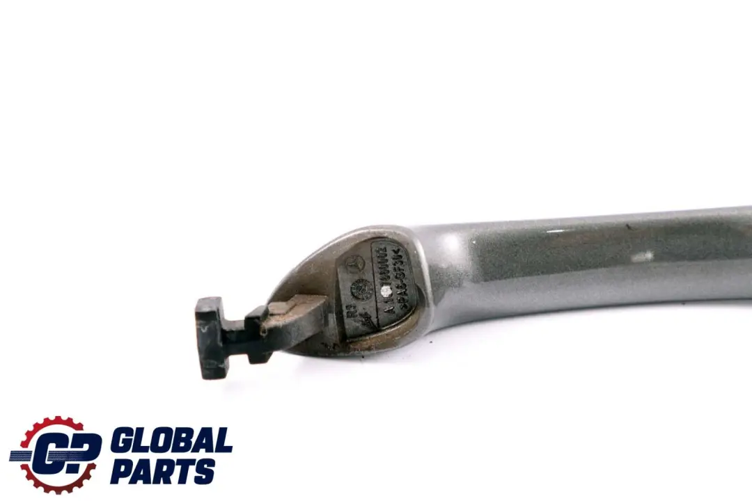 Tirador Puerta Trasera Derecha Gris Montaña Metallich para Mercedes W169 W245 con número de pieza A1697660002 Mercedes W169 W245 Tirador Puerta Trasera Derecha Gris Montaña Metallich - SKU A1697660002-MG - Número de pieza A1697660002