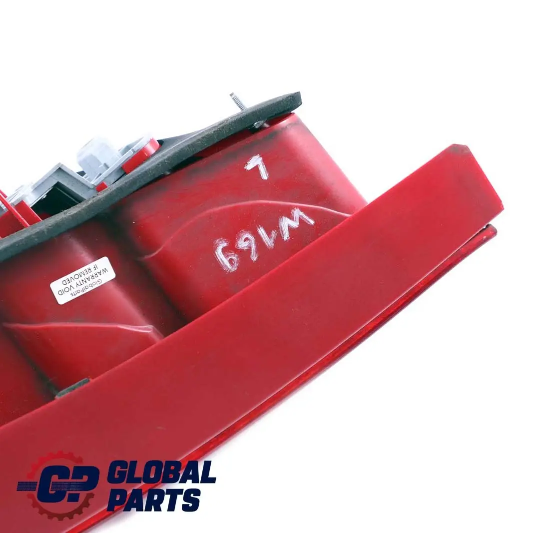 Mercedes W169 Feu arrière gauche Panneau latéral du feu arrière - SKU A1698200364 - Numéro de pièce A1698200364