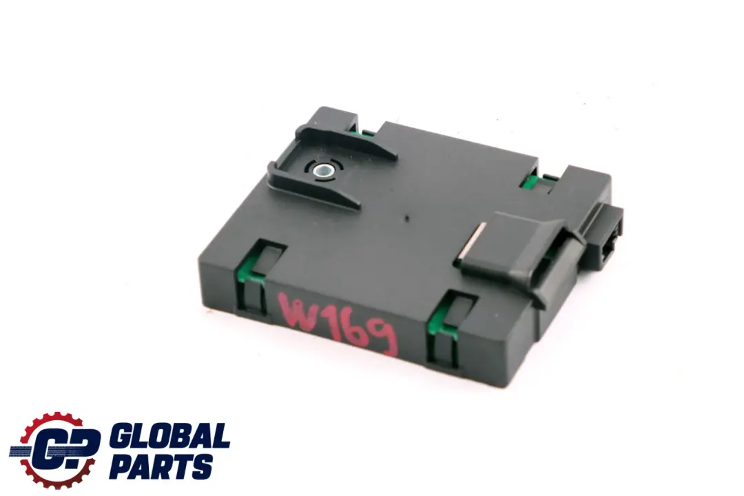 Radio Antenna Aerial Control Unit to Mercedes W169 W245 with Part number A1698200475 Mercedes W169 W245 Radio Antenna Aerial Control Unit - SKU A1698200475 - Part number A1698200475
