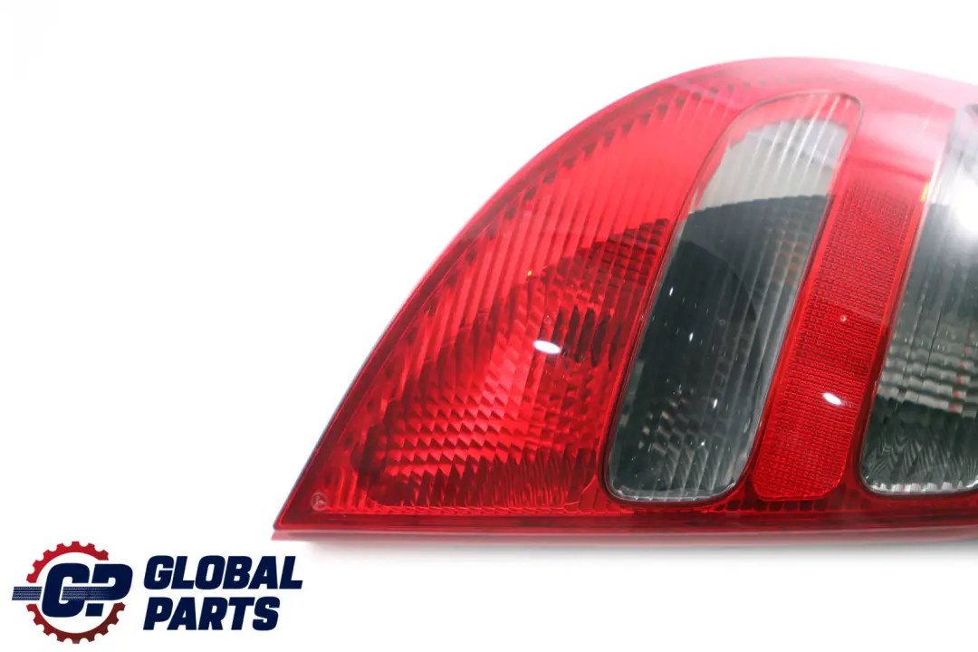 Mercedes-Benz W169 Fanale posteriore sinistro Pannello laterale per con numero di parte A1698200964 Mercedes-Benz W169 Fanale posteriore sinistro Pannello laterale - SKU A1698200964 - Numero di parte A1698200964