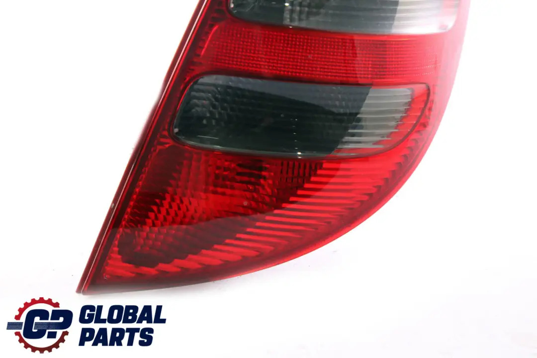 Mercedes-Benz Clase A W169 Luz trasera derecha Panel lateral para con número de pieza A1698201064 Mercedes-Benz Clase A W169 Luz trasera derecha Panel lateral - SKU A1698201064 - Número de pieza A1698201064