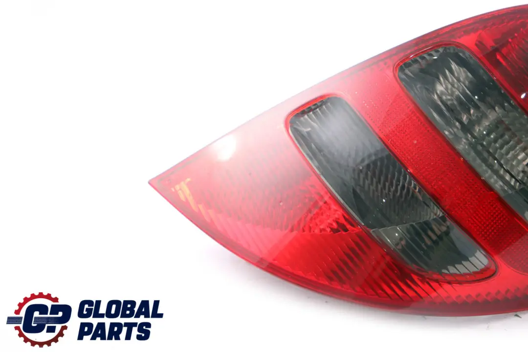 Mercedes-Benz W169 Fanale posteriore destro Pannello laterale per con numero di parte A1698201064 Mercedes-Benz W169 Fanale posteriore destro Pannello laterale - SKU A1698201064 - Numero di parte A1698201064