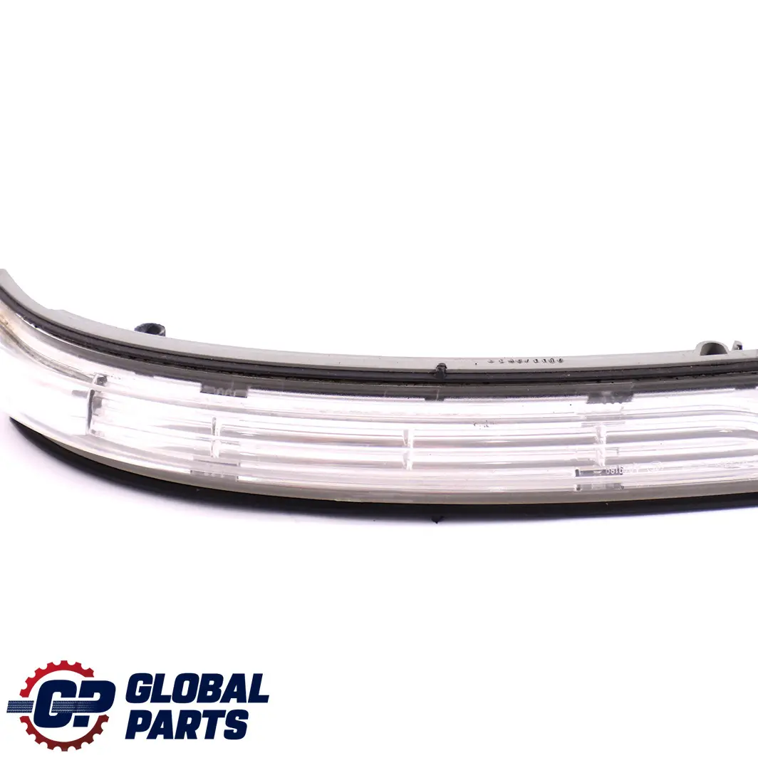 Mercedes-Benz W169 W245 Spia degli specchietti retrovisori sinistra per con numero di parte A1698201121 Mercedes-Benz W169 W245 Spia degli specchietti retrovisori sinistra - SKU A1698201121 - Numero di parte A1698201121