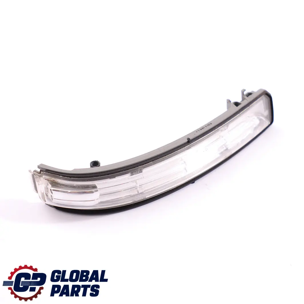 Mercedes-Benz W169 W245 Spia degli specchietti retrovisori sinistra per con numero di parte A1698201121 Mercedes-Benz W169 W245 Spia degli specchietti retrovisori sinistra - SKU A1698201121 - Numero di parte A1698201121