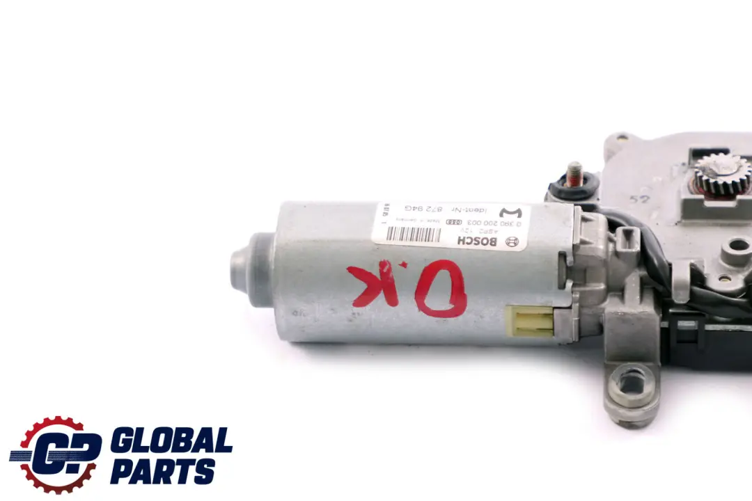 Motore tetto apribile elettrico 0390200003 per Mercedes W169 W245 con numero di parte A1698202542 Mercedes W169 W245 Motore tetto apribile elettrico 0390200003 - SKU A1698202542 - Numero di parte A1698202542