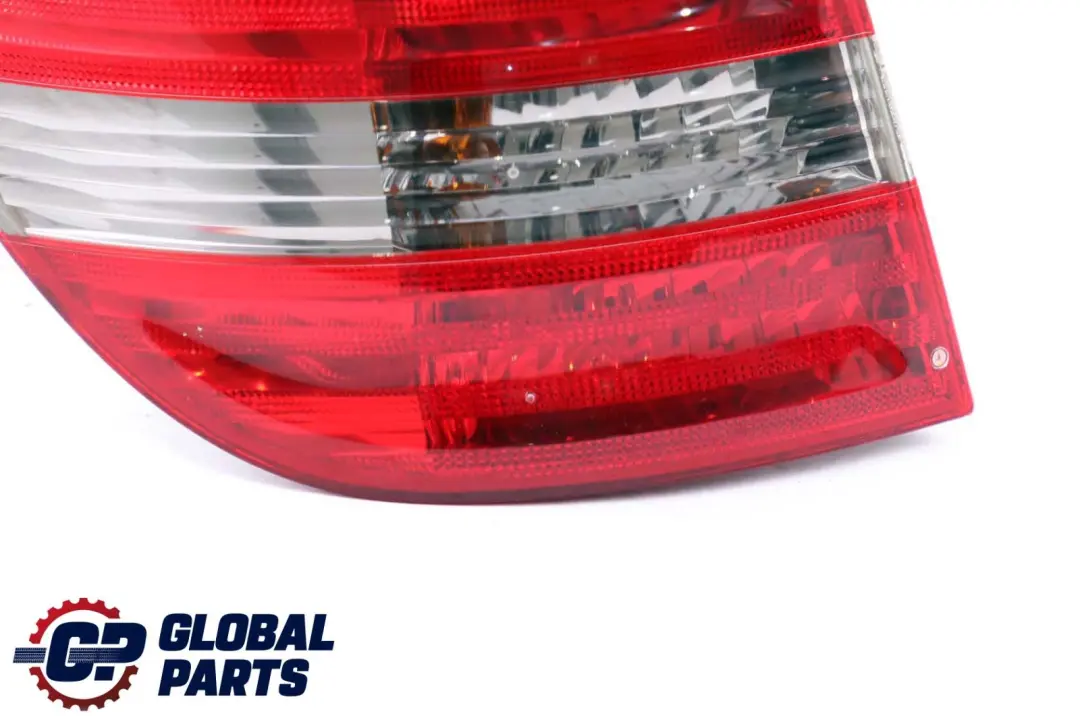 Hinten Links N/S Rücklicht Lampe Geräuchert für Mercedes W245 mit Teilenummer A1698202564 Mercedes W245 Hinten Links N/S Rücklicht Lampe Geräuchert - SKU A1698202564 - Teilenummer A1698202564