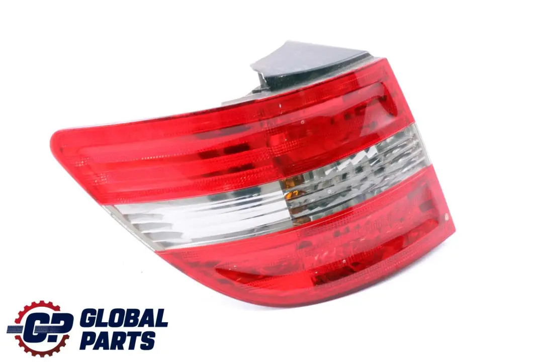 Luz Trasera Izquierda N/S Ahumada para Mercedes W245 con número de pieza A1698202564 Mercedes W245 Luz Trasera Izquierda N/S Ahumada - SKU A1698202564 - Número de pieza A1698202564
