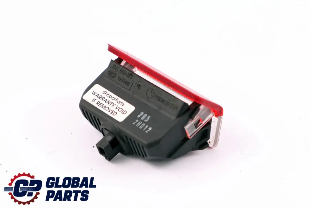 Riflettore Luce Portellone Posteriore per Mercedes W169 W204 con numero di parte A1698202701 Mercedes W169 W204 Riflettore Luce Portellone Posteriore - SKU A1698202701 - Numero di parte A1698202701