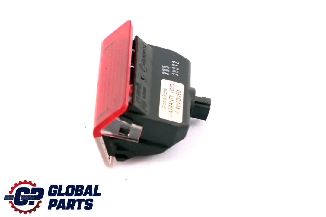 Mercedes W169 W204 Couvercle de coffre de hayon Réflecteur de lumière - SKU A1698202701 - Numéro de pièce A1698202701