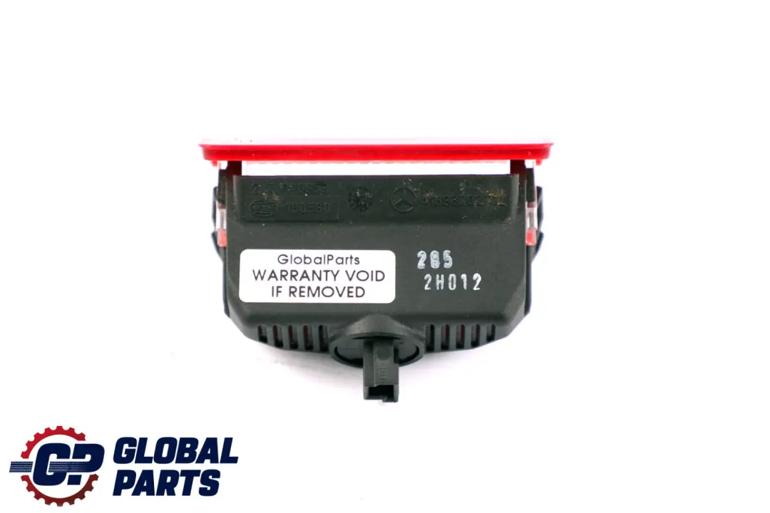 Mercedes W169 W204 Couvercle de coffre de hayon Réflecteur de lumière - SKU A1698202701 - Numéro de pièce A1698202701