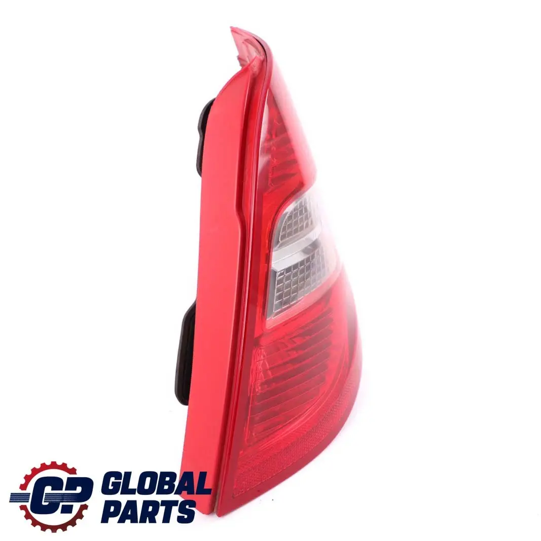 Mercedes W169 Rückleuchte Seitenblende Rechts - SKU A1698202864 - Teilenummer A1698202864
