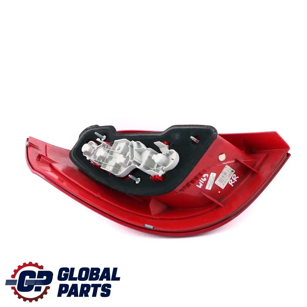 Mercedes W169 Rückleuchte Seitenblende Rechts - SKU A1698202864 - Teilenummer A1698202864