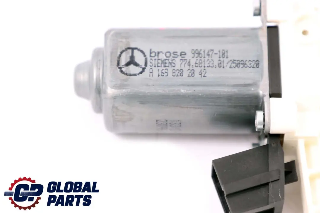 Klasse W169 W245 Fensterhebermotor Antrieb Hinten Rechts für Mercedes A B mit Teilenummer A1698204642 Mercedes A B Klasse W169 W245 Fensterhebermotor Antrieb Hinten Rechts - SKU A1698204642 - Teilenummer A1698204642