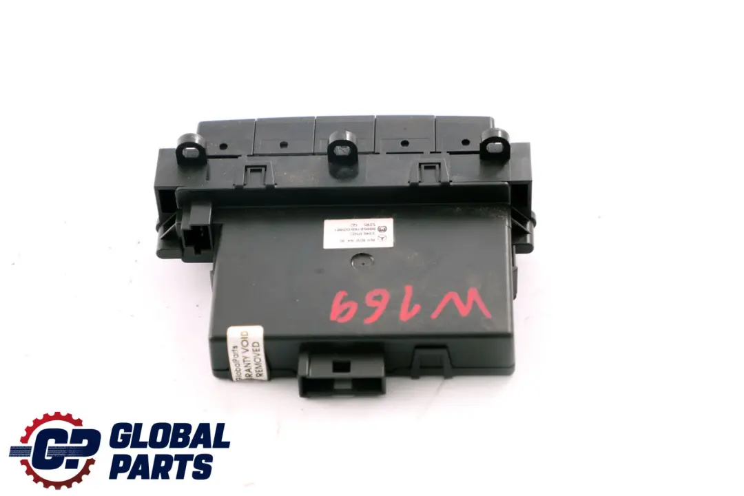 Panel Sterowania Przełącznik do MERCEDES W169 W245 o numerze A1698208410 MERCEDES W169 W245 Panel Sterowania Przełącznik - SKU A1698208410 - Numer Części A1698208410