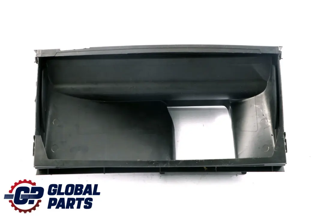 Mercedes-Benz Clase A W169 Tapa del filtro De habitaculo para con número de pieza A1698300003 Mercedes-Benz Clase A W169 Tapa del filtro De habitaculo - SKU A1698300003 - Número de pieza A1698300003