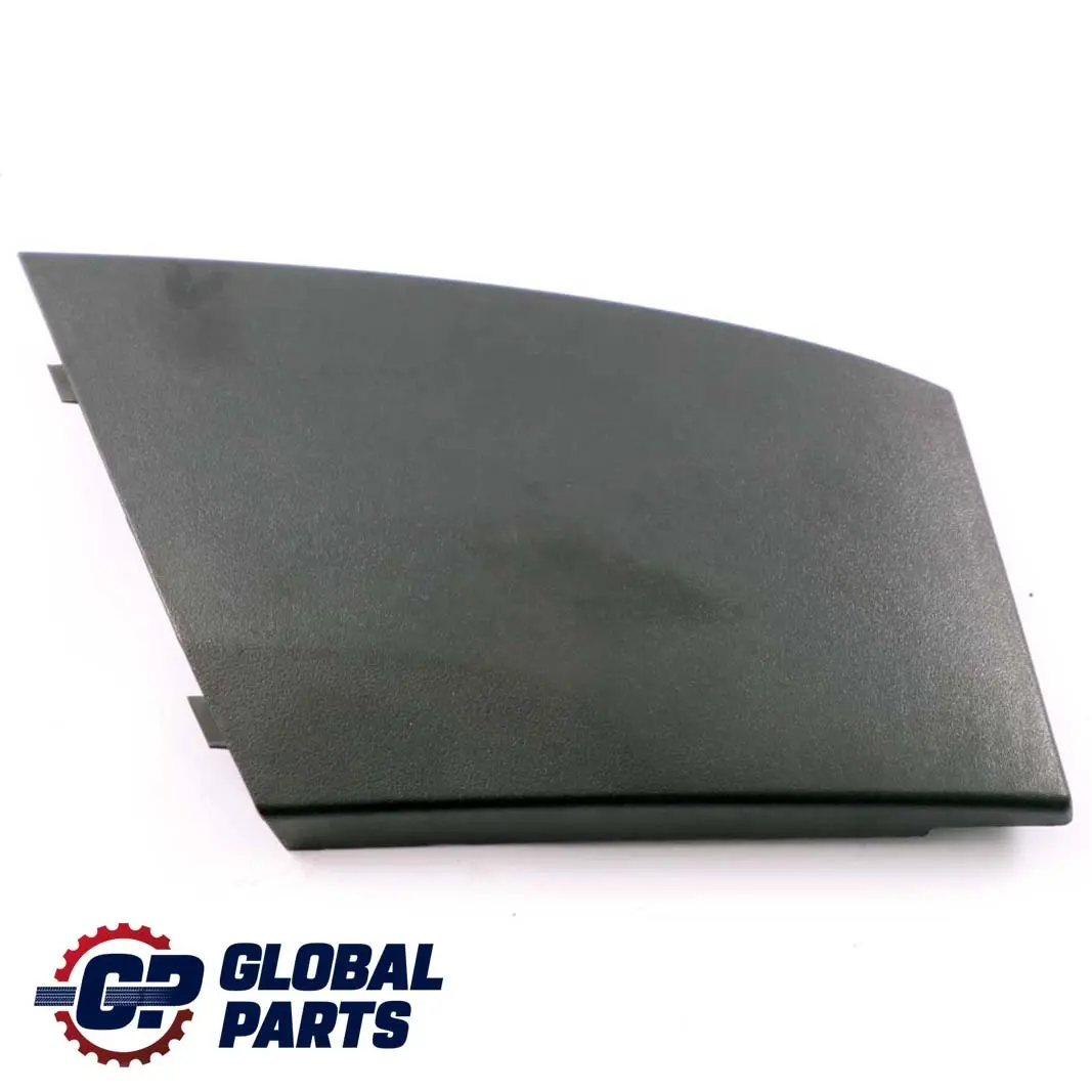 Mercedes W169 Tapa de drenaje de agua delantera derecha Negro - SKU A1698300075 - Número de pieza A1698300075