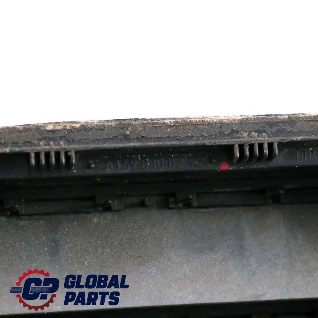 Mercedes Benz A Klasse W169 Heckmittelstueck Ventilationsklappe - SKU A1698300242 - Teilenummer A1698300242