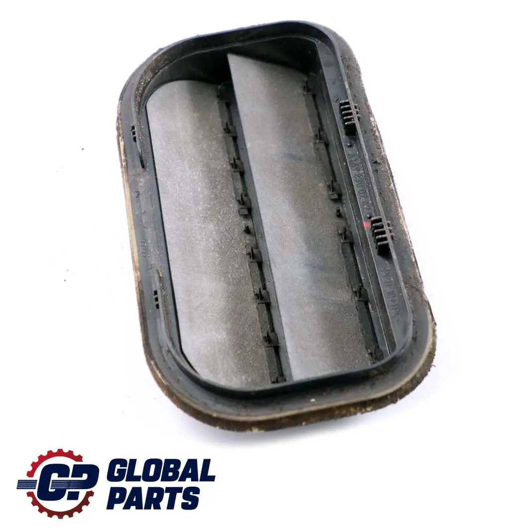 Mercedes Benz A Klasse W169 Heckmittelstueck Ventilationsklappe - SKU A1698300242 - Teilenummer A1698300242