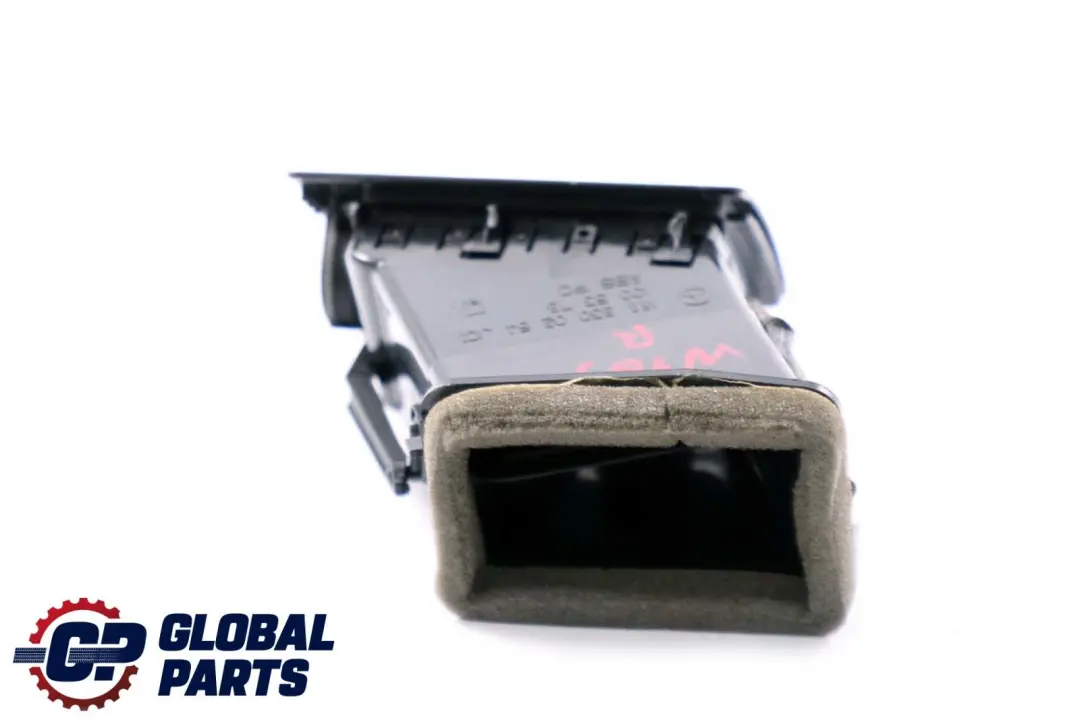 Prawa Kratka Wlot Powietrza do Mercedes W169 W245 o numerze A1698300254 Mercedes W169 W245 Prawa Kratka Wlot Powietrza - SKU A1698300254 - Numer Części A1698300254