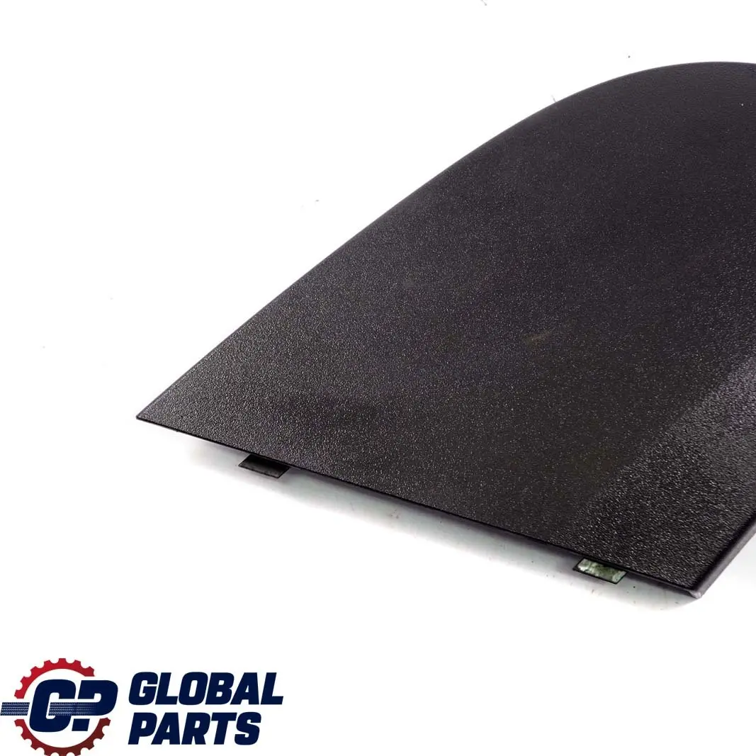 Couvercle de drainage d'eau avant droit noir pour Mercedes W245 à propos du numéro de pièce A1698300275 Mercedes W245 Couvercle de drainage d'eau avant droit noir - SKU A1698300275 - Numéro de pièce A1698300275