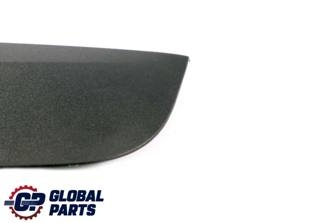 Mercedes W245 Couvercle de drainage d'eau avant gauche Noir - SKU A1698300375 - Numéro de pièce A1698300375