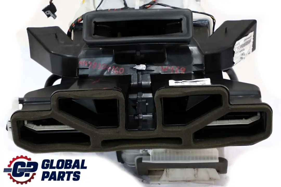 Nagrzewnica Klimatyzacji do Mercedes W169 W245 o numerze A1698304160 Mercedes W169 W245 Nagrzewnica Klimatyzacji - SKU A1698304160 - Numer Części A1698304160