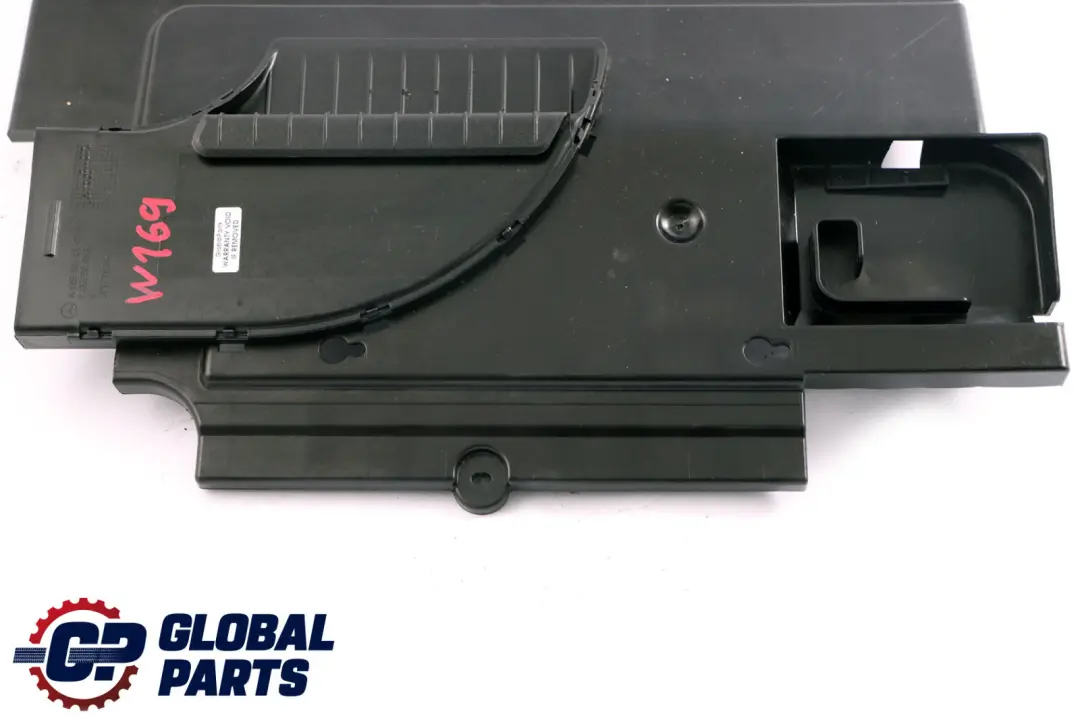 Conducto De Aire Tapa Delantera Izquierda para Mercedes B W169 W245 con número de pieza A1698310145 Mercedes B W169 W245 Conducto De Aire Tapa Delantera Izquierda - SKU A1698310145 - Número de pieza A1698310145