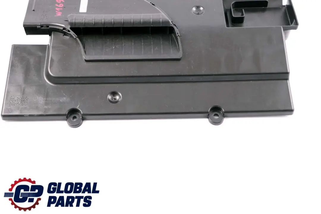 Conducto De Aire Delantero Derecho Tapa para Mercedes B W169 W245 con número de pieza A1698310245 Mercedes B W169 W245 Conducto De Aire Delantero Derecho Tapa - SKU A1698310245 - Número de pieza A1698310245