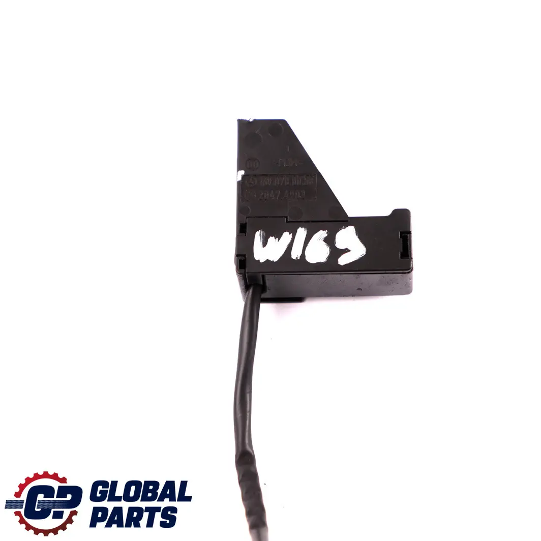Mercedes W169 W245 Capot avant Poignée de déverrouillage du capot - SKU A1698700058 - Numéro de pièce A1698700058