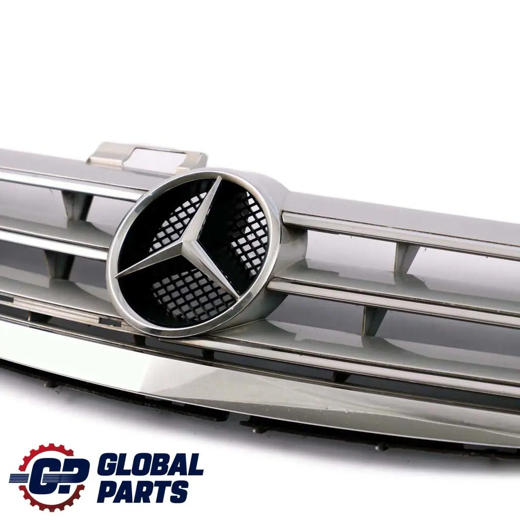 Mercedes-Benz A-Klasse W169 1 Kühlergrill Grill Träger Brillantsilber - 744 für mit Teilenummer A1698800583 Mercedes-Benz A-Klasse W169 1 Kühlergrill Grill Träger Brillantsilber - 744 - SKU A1698800583-BS1 - Teilenummer A1698800583