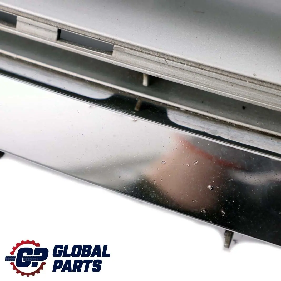 Mercedes-Benz A-Klasse W169 1 Kühlergrill Grill Träger Brillantsilber - 744 für mit Teilenummer A1698800583 Mercedes-Benz A-Klasse W169 1 Kühlergrill Grill Träger Brillantsilber - 744 - SKU A1698800583-BS1 - Teilenummer A1698800583