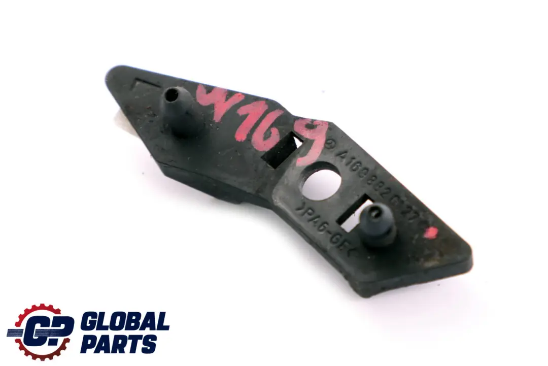 Soporte Guardabarros Delantero Izquierdo Refuerzo para Mercedes W169 con número de pieza A1698820127 Mercedes W169 Soporte Guardabarros Delantero Izquierdo Refuerzo - SKU A1698820127 - Número de pieza A1698820127