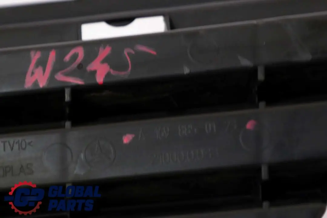 Kratka Atrapa Zderzaka Przód do Mercedes W245 o numerze A1698850123 Mercedes W245 Kratka Atrapa Zderzaka Przód - SKU A1698850123 - Numer Części A1698850123